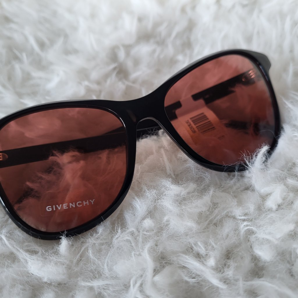 199 % Authentic Givenchy Women's Sunglasses With Box